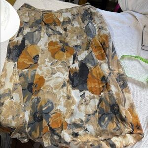 East 5th Black and Tan print skirt beautiful flow